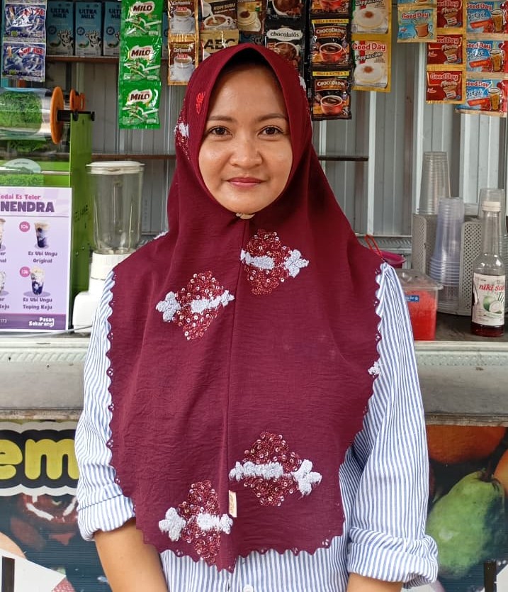 Outlet Kami Yang Pertama