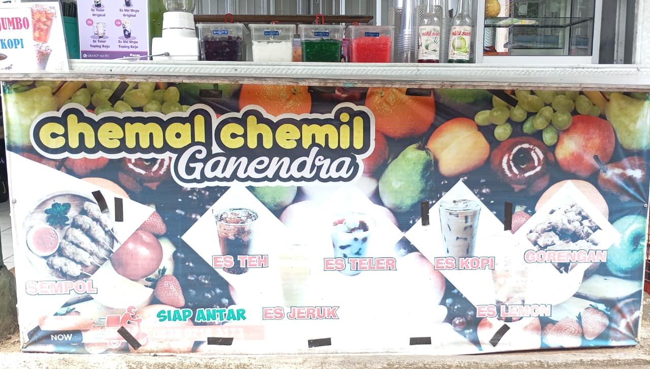 ini foto usaha stand usaha