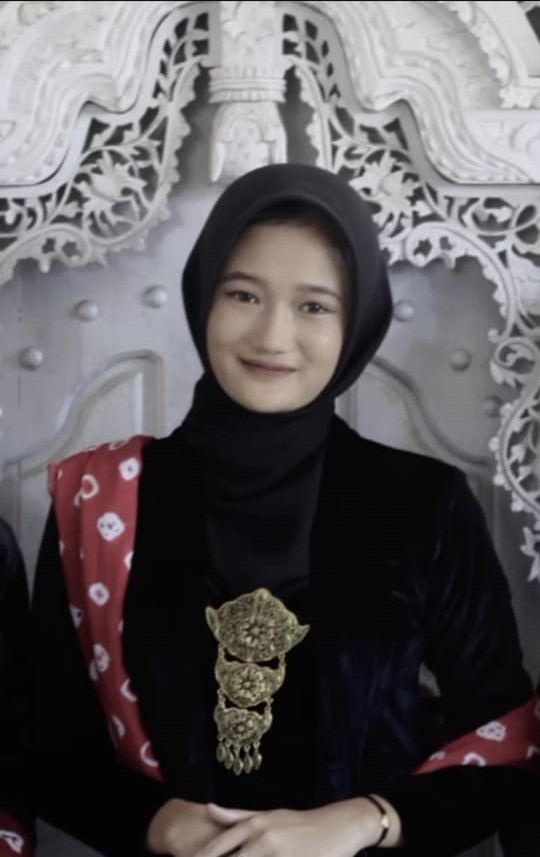 Profile picture of Pipit Fajarani