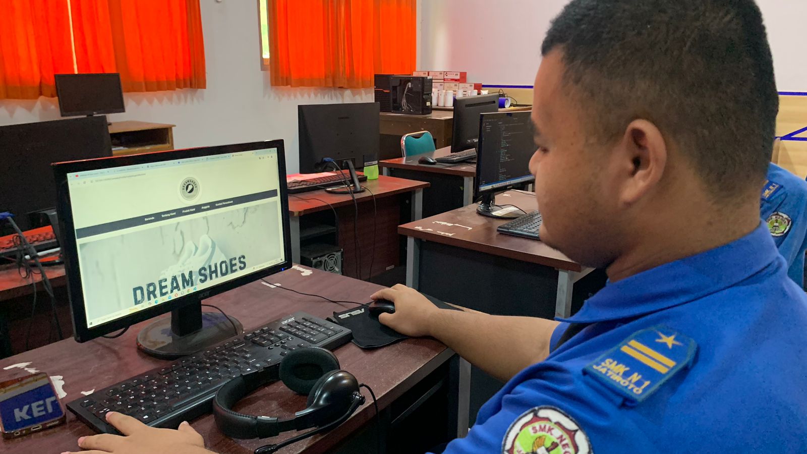 gambar kegiatan project Collaboration